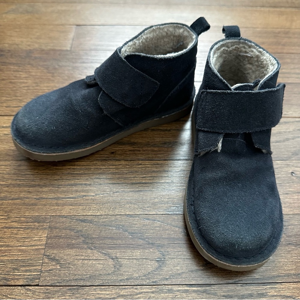 Zara Boys sherpa lined boots